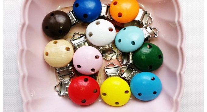 1000PCS Baby Pacifier Clips Wholesale Custom Baby Name Personalised Beads Pacifier Chain Holder Natural Wooden Teether