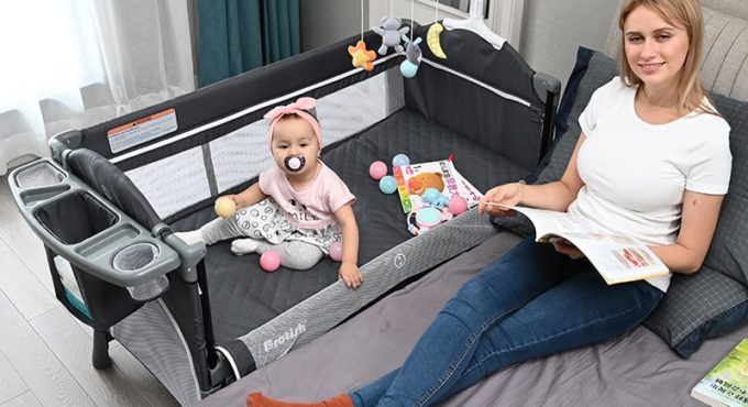 Brotish Crib splicing large bed removable bb multi-function portable folding newborn baby bedside bed cradle bed