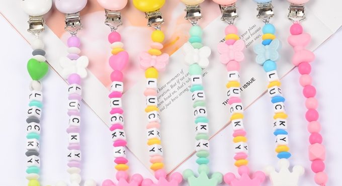 Food Grade Safe Silicone Baby Pacifier Chain/Clip Cute Crown Pacifier Clips Nipple Holder for Baby Personalized Name Pacifier