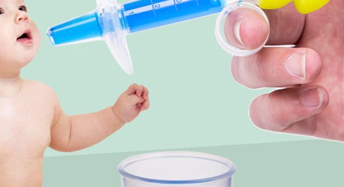 New Portable Baby kids Safe Smart Medicine Dispenser Needle Feeder Squeeze Medicine Dropper Dispenser Pacifier Feeding Utensils