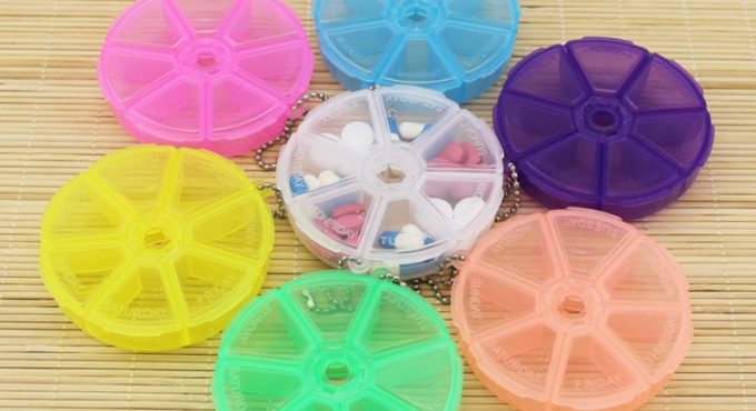 7 Colors Baby Care Storage Round Pill Box Toy Tablet Dispenser Organizer Storage Case Travel Case Organizer Toy Hot Sale