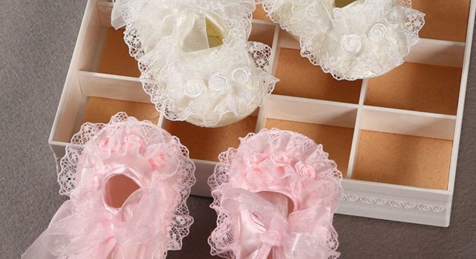 NewToddler Shoes Girls Lace Princess Crib Shoes Baby Girl Bow Pram Soft Sole Prewalker Kids Anti-slip Sneakers Kid First Walkers