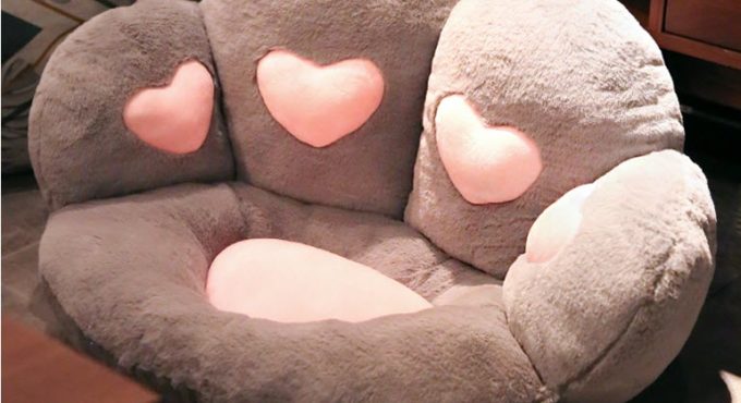 Loving Heart Plushed Toy Cat Paw Pillow Anti-slip Floor Mat Soft Chair Cushion Indoor Floor Chair Decoration Toy Bear Paw Pillow