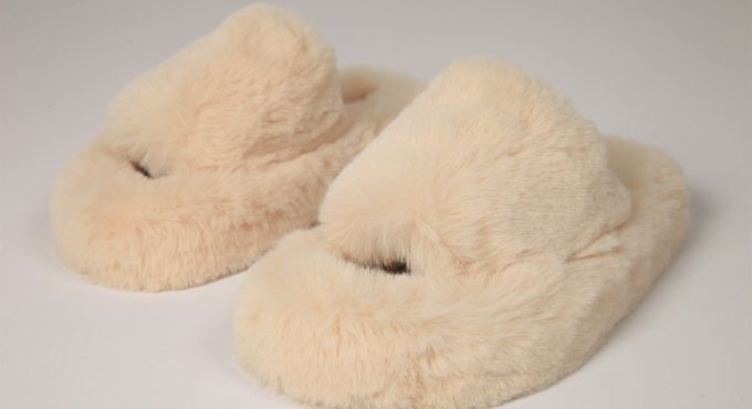 Women's Beige Furry Slippers