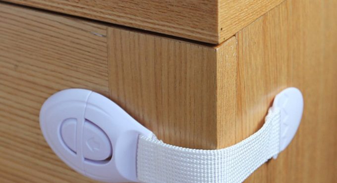 Hot! 1 pc Drawer Door Cabinet Cupboard Toilet Safety Locks Baby Kids Safety Care Plastic Locks Straps for Infant Baby Protection