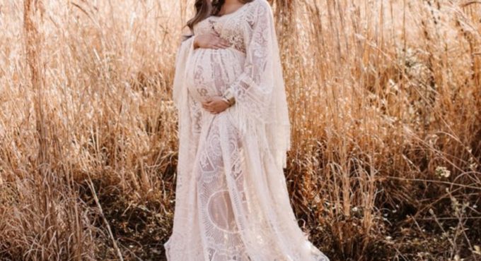 Vintage Boho Lace Maternity Dress Long Bell Sleeves Maxi Pregnant Gown Party Evening Robe for Women Photo Shoot Baby Shower Gift