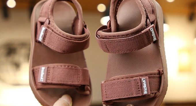 Summer New Canvas Sandals Boys Girls Sandals Solid Color Soft Soled Anti-Slip Children Kids Shoes Summer Beach Sandals