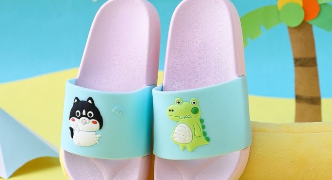 Children Summer Slides Cartoon Cat Dinosaur Slippers Cute Beach Home Slippers Slip on Slide Sandals Shoes Bothe Flip Flops Shoes