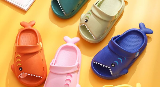 Children Baby Boys Girls Slippers Kawaii Cartoon 3D Cute Sharks Non-Slip Slippers Kids Shoes Waterproof Breathable Claquette EVA