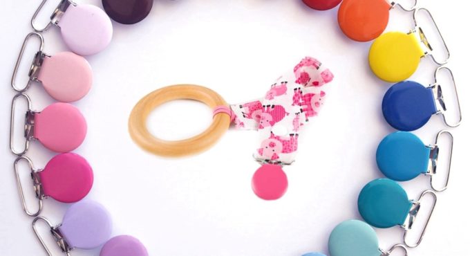 Free shipping wholesale 500pcs Metal Round Top Pacifier Holders Mixed colors Enamel Pacifier Clips / Suspender Clips Suppliers