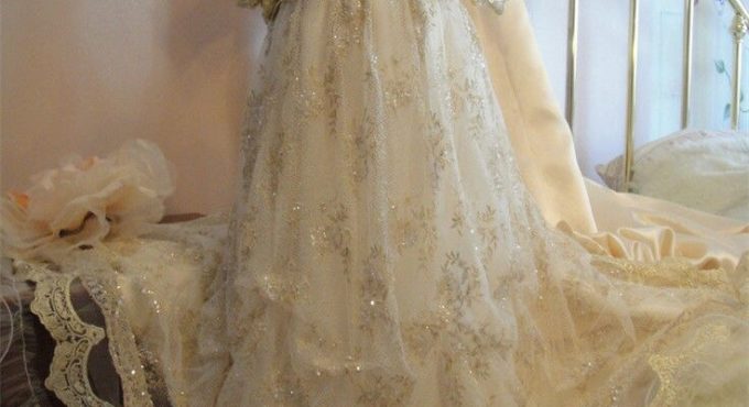 High Quality Luxury Baby Infant Girls Christening Dress Baptism Gown Lace Applique O-Neck White Ivory Champagne