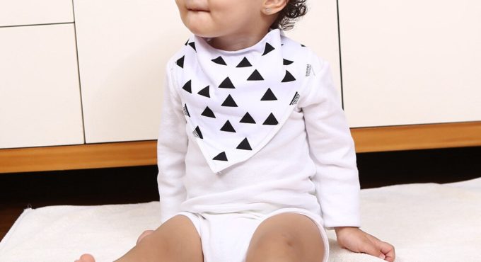 50pcs Anyongzu Unisex Baby Cotton Slobber Bib Explosion Models new Activities Baby Novelty Bib 60 Many patterns are random