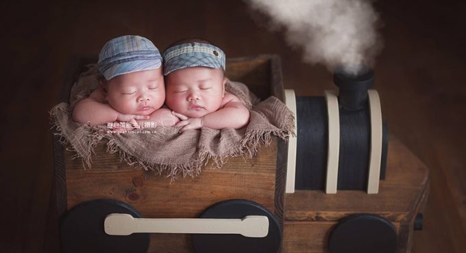 Newborn Wooden train Photography Basket Props Infant fotografia Accessories Baby Boy Girl Sport Theme Photo Shoot Prop bebe foto