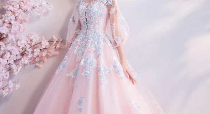 2019 New Young Mom Lace Elegant Slim Embroidered Long-sleeved Long Banquet Wedding Dress