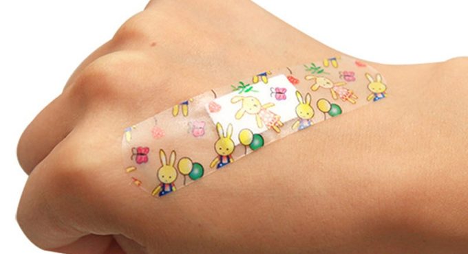 Useful 100pcs Waterproof Breathable Cute Cartoon Band Aid Hemostasis Adhesive Bandages First Aid Emergency Kit For Kids Children