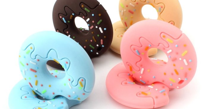 50pcs 54mm Donut Silicone Teethers BPA Free Baby Teethers Food Grade Baby Teething Toys DIY Infants Nursing Necklace Pendant