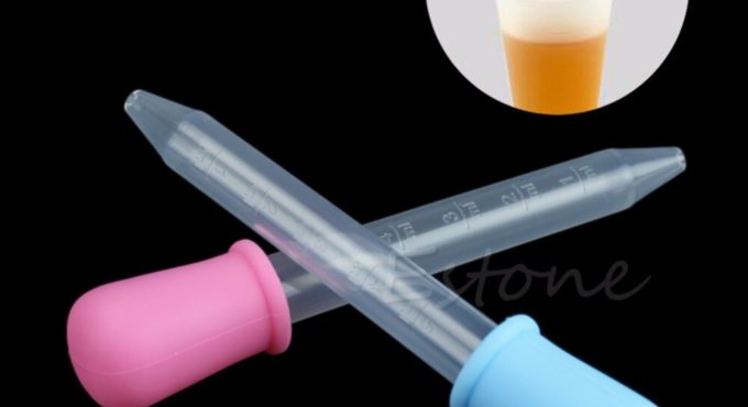 5ML Clear Baby Toddler Silicone Plastic Feeding Medicine Liquid Eye Ear Pipette Dropper 2Colors