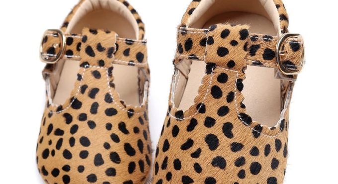 Hot New Genuine Leather Baby Shoes Leopard Print Girls Hard Sole Boys First Walkers T- Bar Summer Baby Moccasins Baby Boy Shoes