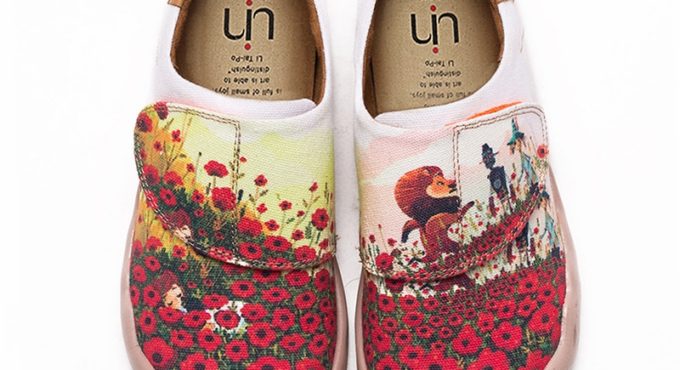 UIN Flower Field Design Painted Casual Shoes for Big Kids Hook & Loop Canvas Flats Boys/Girls Shoes Outdoor Sneakers