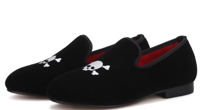 Piergitar 2019 New Handmade Children Velvet Shoes with Skull embroidery comfortably insole Party and birthday Children's Loafers