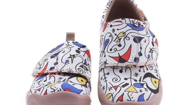 UIN Fantasy Design Painted Kids Casual Shoes Hook & Loop Canvas Flats for Boys/Girls Comfort Outdoor Sneakers for Children Shoe