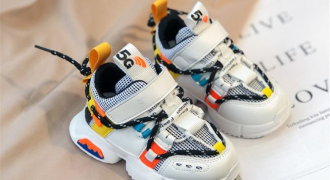 2021 New Kids Shoes Toddler Girls Boy Sneakers Lace Up Design Mesh Breathable Children Tennis Fashion Little Baby Shoes