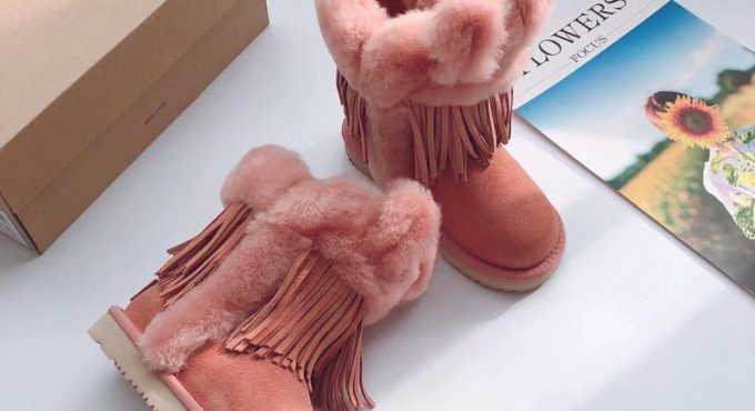 In 2019, China's latest high-quality children's snow boots, real sheepskin, 100% natural wool, children's shoes, free delivery