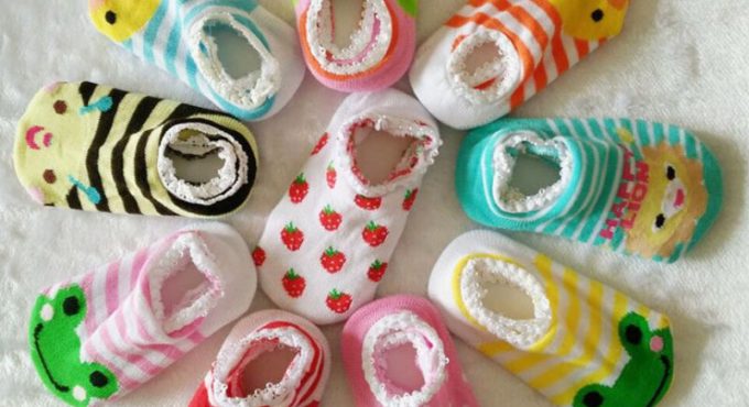 Newborn Baby Cartoon Print Sole Soft Sock Boys Girls Infant Toddler Anti-slip Floor Socks New Random Color