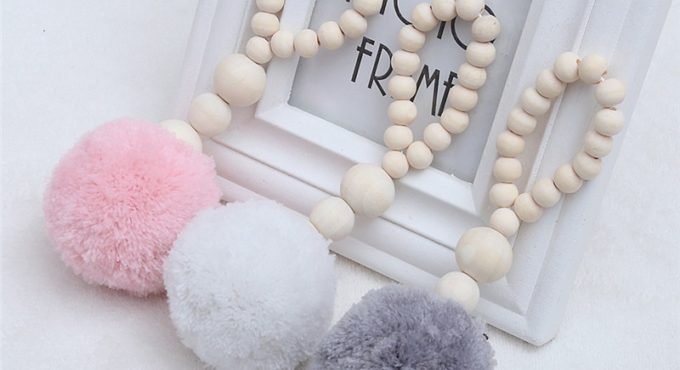 Baby Bed Hanging Wooden Beads with Tassel Ball Garland Hanging Wall Ornament Kid Room Decorations Nursery Baby Room Photography