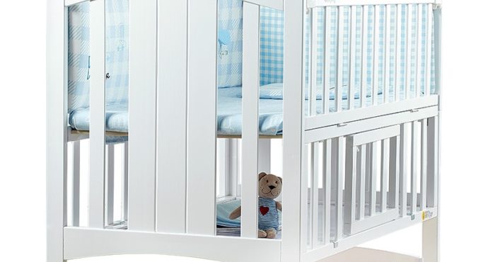 Low shipping baby Bed Solid Wood Multi-functional Joint Bed Newborns benzene free paint Cradle European Style White Removable