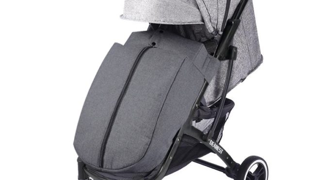 New dearest 818+ baby stroller foldable with wind shield foot cover four wheels foldable