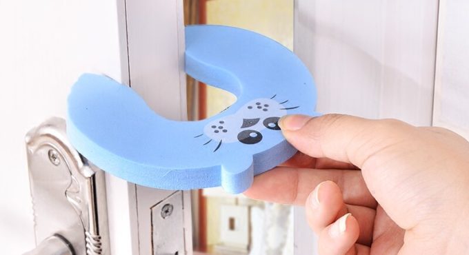 100PC Protection Baby Safety Cute Animal Security Card Door Stopper Baby Newborn Care Child Lock Protection