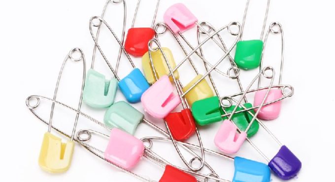 20Pcs Baby Infant Child Cloth Nappy Diaper Pins Safety Locking Holder Colorful B36E