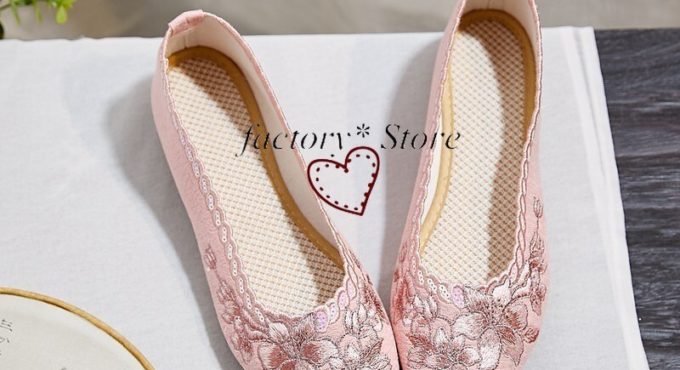 Hanbok Hanfu Shoes Embroidered Shoes Low Heel Tpr Tip Embroidered Shoes Ethnic Ms. Shoes Casual Shoes