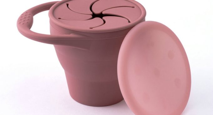 New Colors Baby Silicone Snack Cup Toddle Portable Food Storage Box Portable Snacks Container BPA Free Silicone Soft Lid